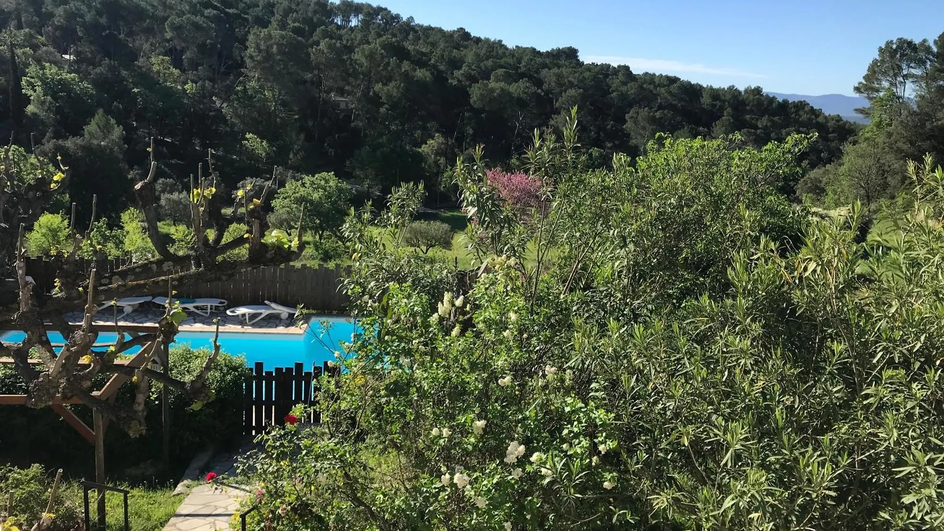Holiday home Parenthese Nature Lorgues